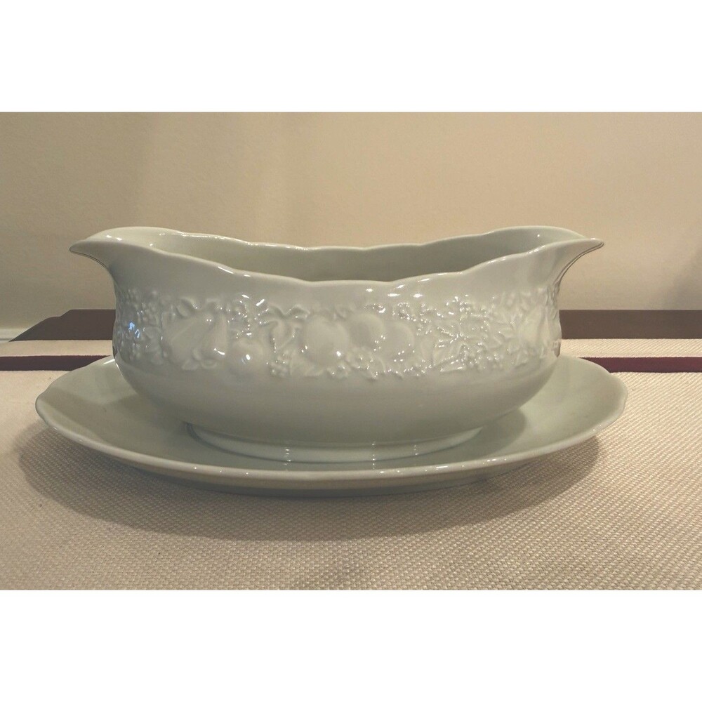 Harmony House Fine China Gravy Boat in the "Bounty" Pattern (Pattern #3516)